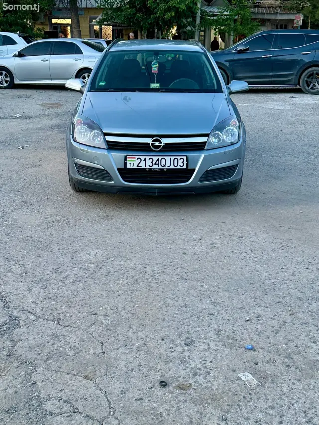 Opel Astra H 2006 · 1.8 MT