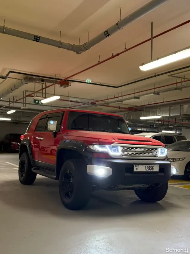 Toyota FJ Cruiser 2014 · 4.0 AT