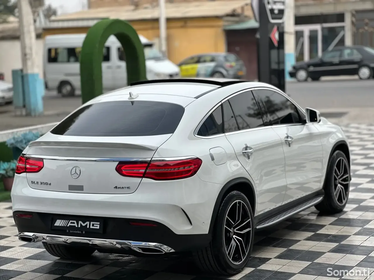 Mercedes-Benz GLE class 2017 · 3.5 AT