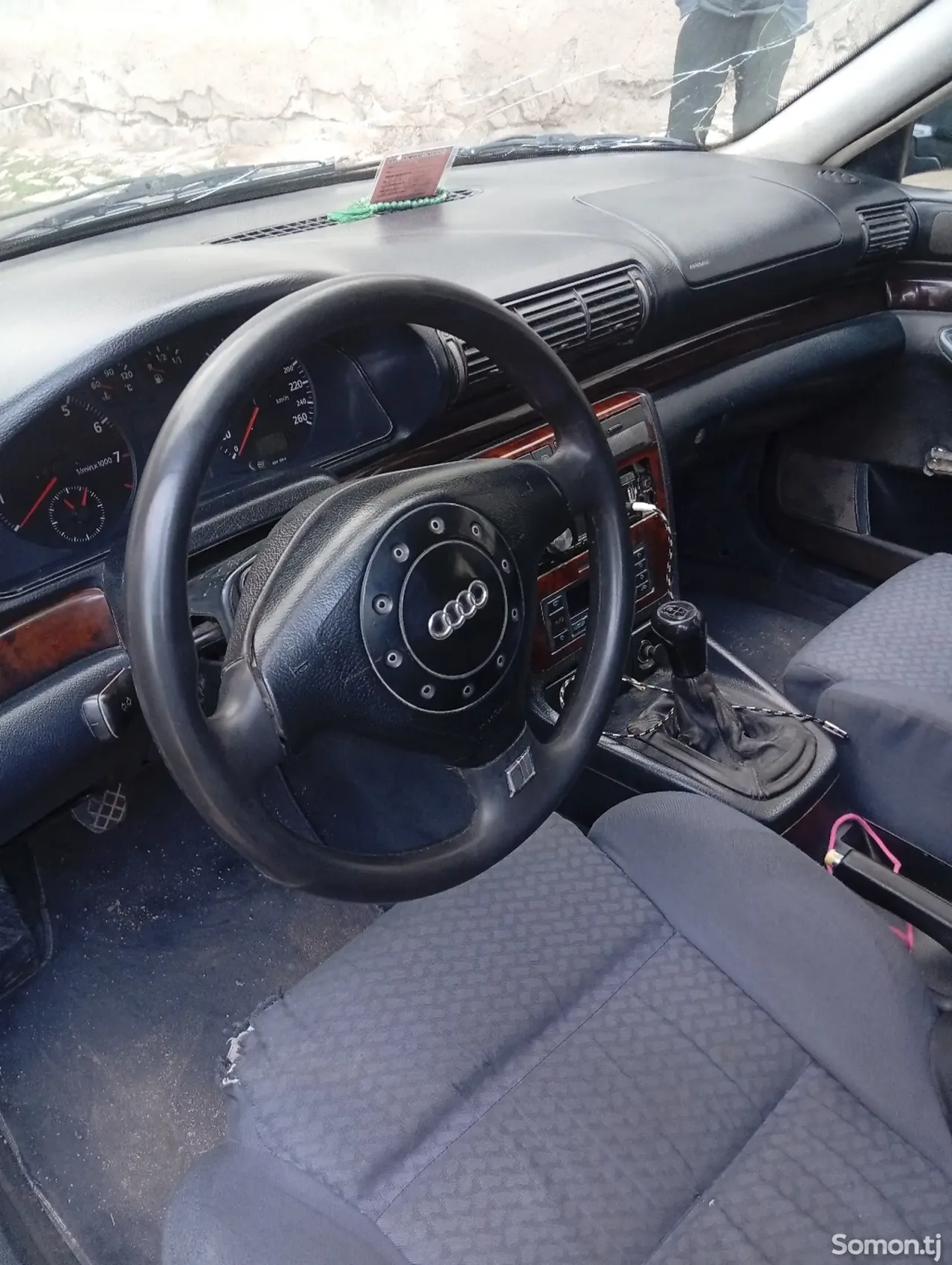 Audi A4 1995 · 1.8 MT