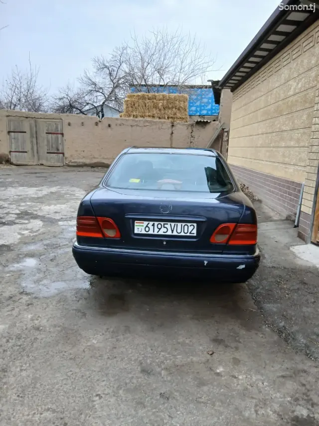 Mercedes-Benz E class 1998 · 2.2 MT