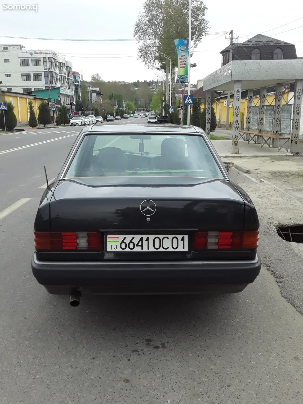 Mercedes-Benz W201 1990 · 2.0 MT