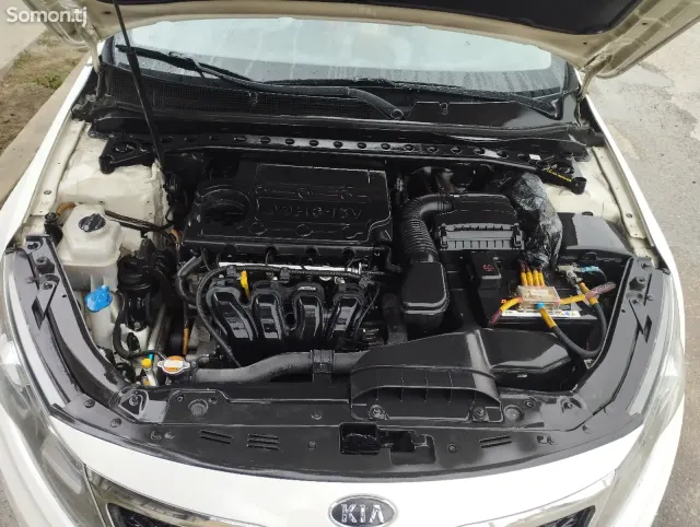 Kia K5 2011 · 2.0 AT