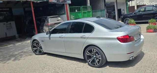 BMW 5 series 2015 · 2.0 AT