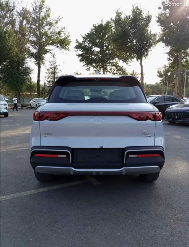 BYD Yuan Up 2025 · AT
