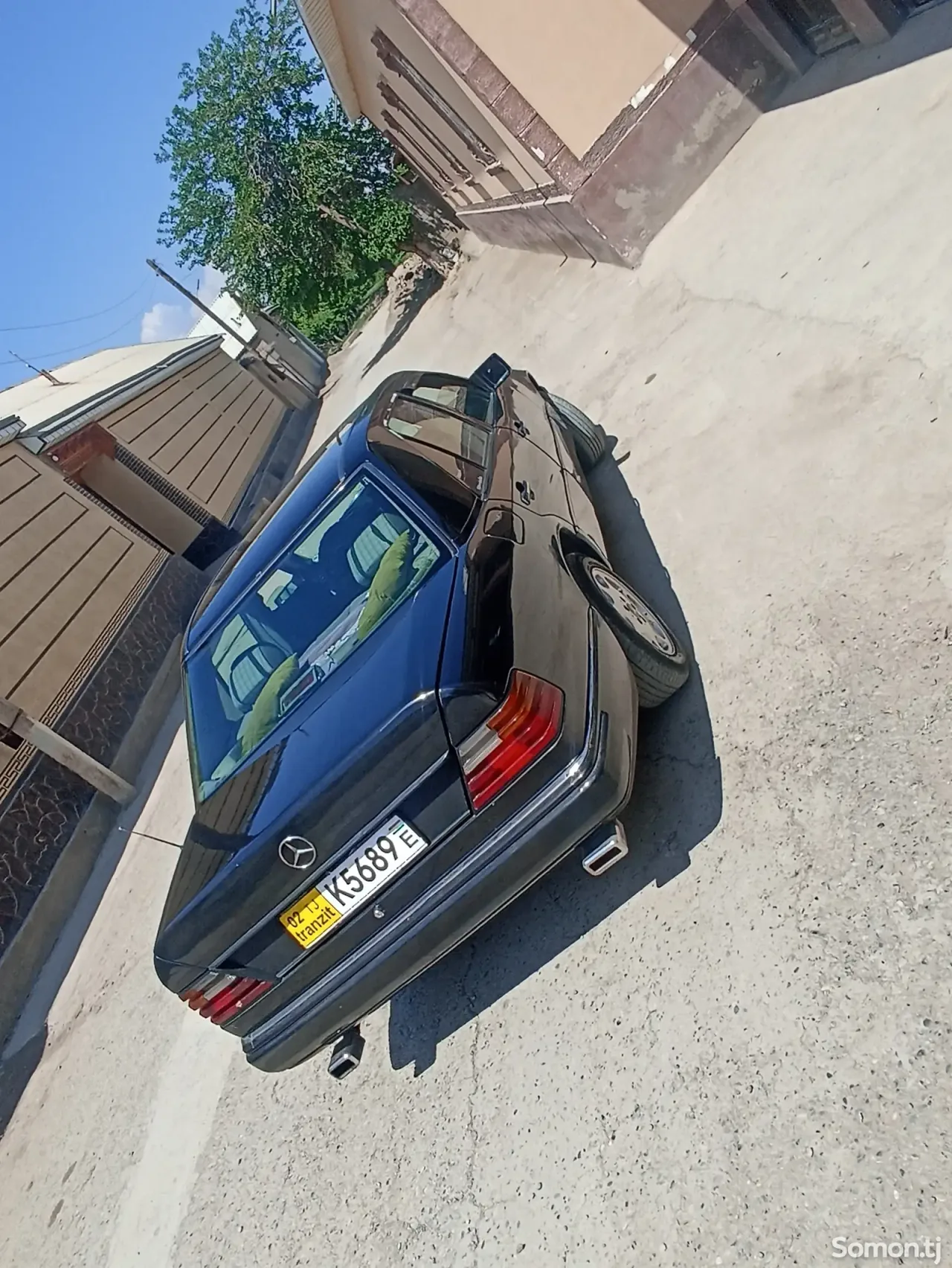 Mercedes-Benz W124 1991 · 2.0 MT