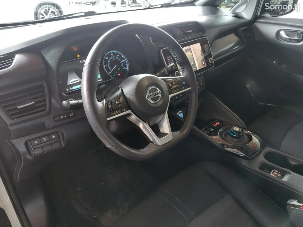 Nissan Leaf 2020 · AT