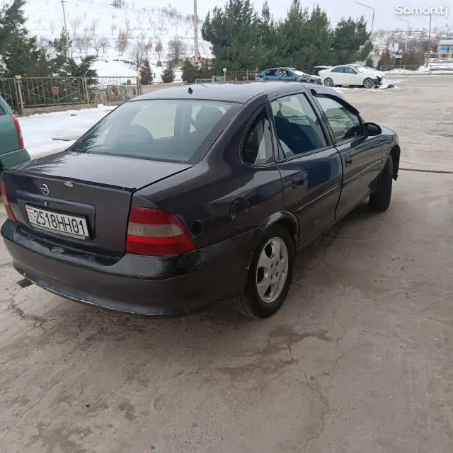 Opel Vectra B 1997 · 1.6 MT