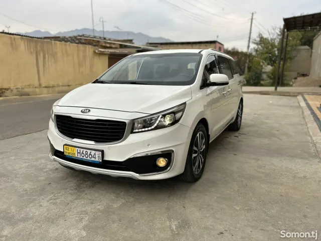 Kia Carnival 2014 · 2.0 AT