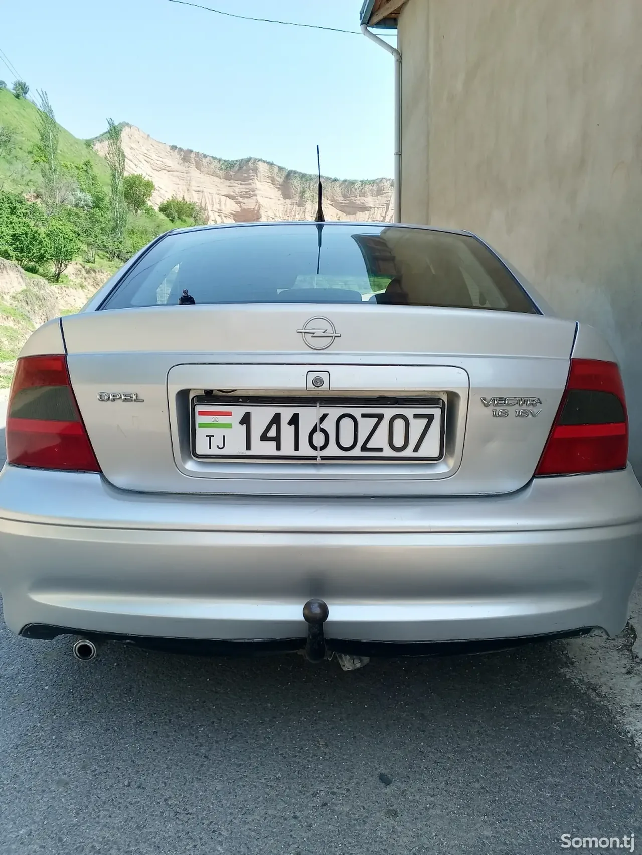 Opel Vectra B 2000 · 1.6 MT