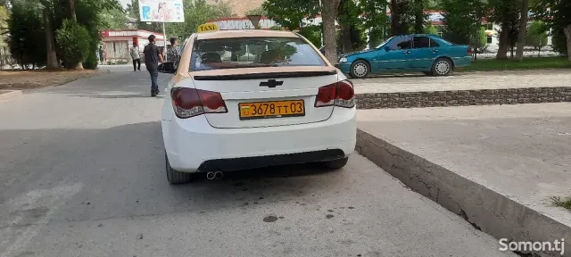 Chevrolet Cruze 2009 · MT
