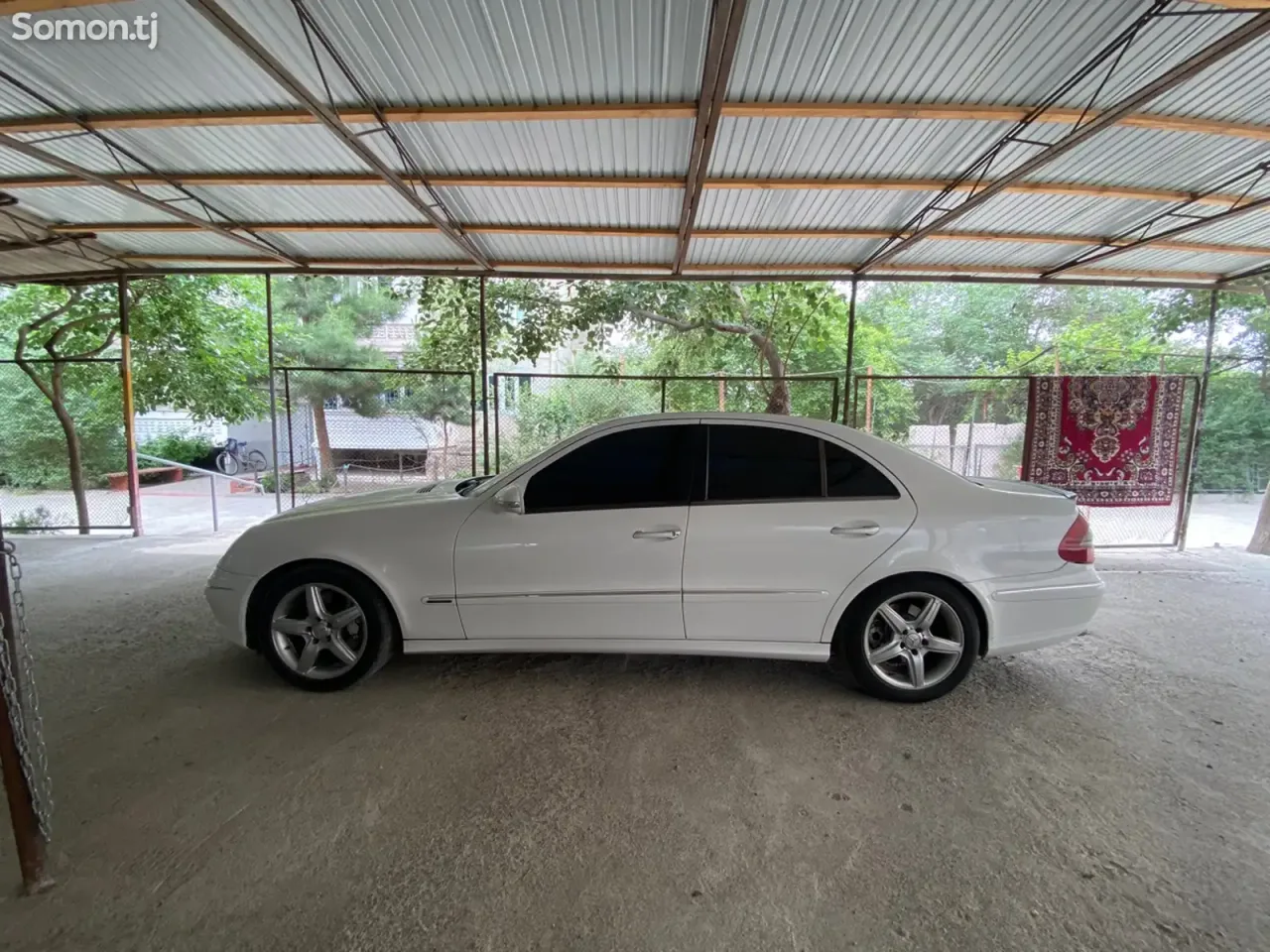 Mercedes-Benz E class 2009 · 3.5 AT