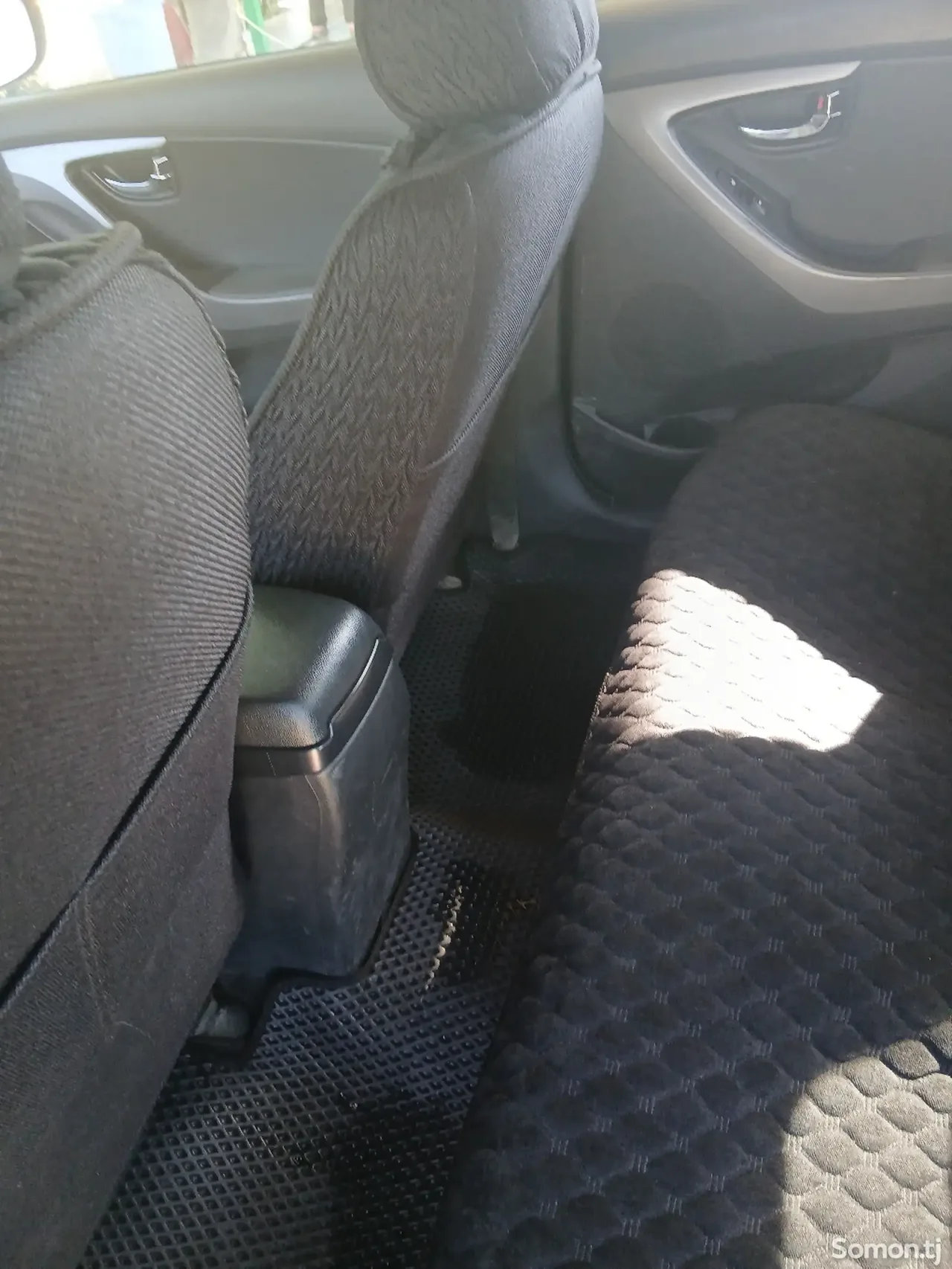 Hyundai Avante 2011 · 1.6 AT