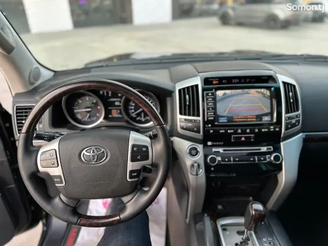 Toyota Land Cruiser 2015 · 4.5 AT