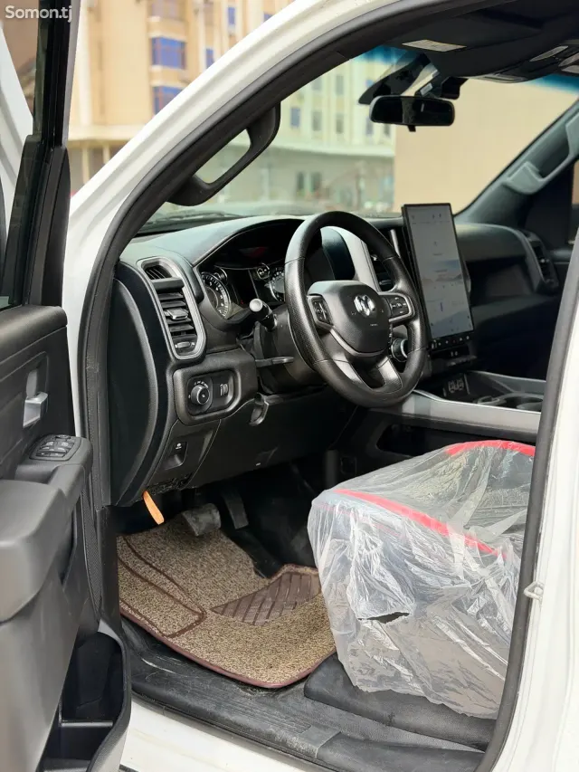 Dodge RAM 2023 · 3.6 AT
