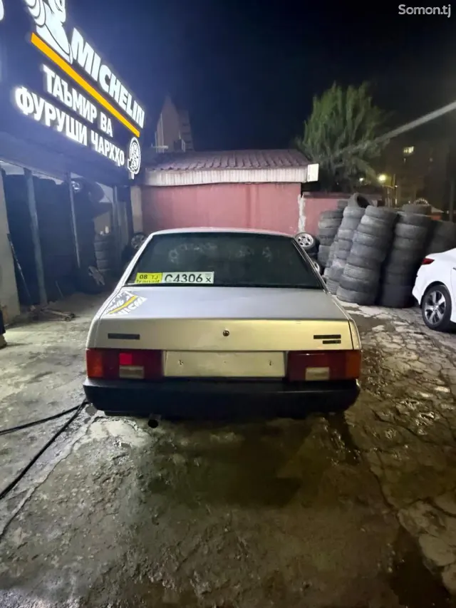 Lada (ВАЗ) 21099 2003 · 1.5 MT