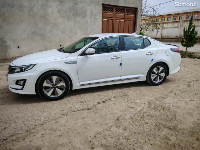 Kia K5 2015 · 2.0 AT