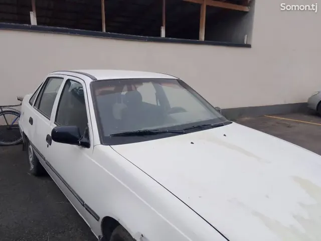 Daewoo Nexia 1994 · 1.6 MT