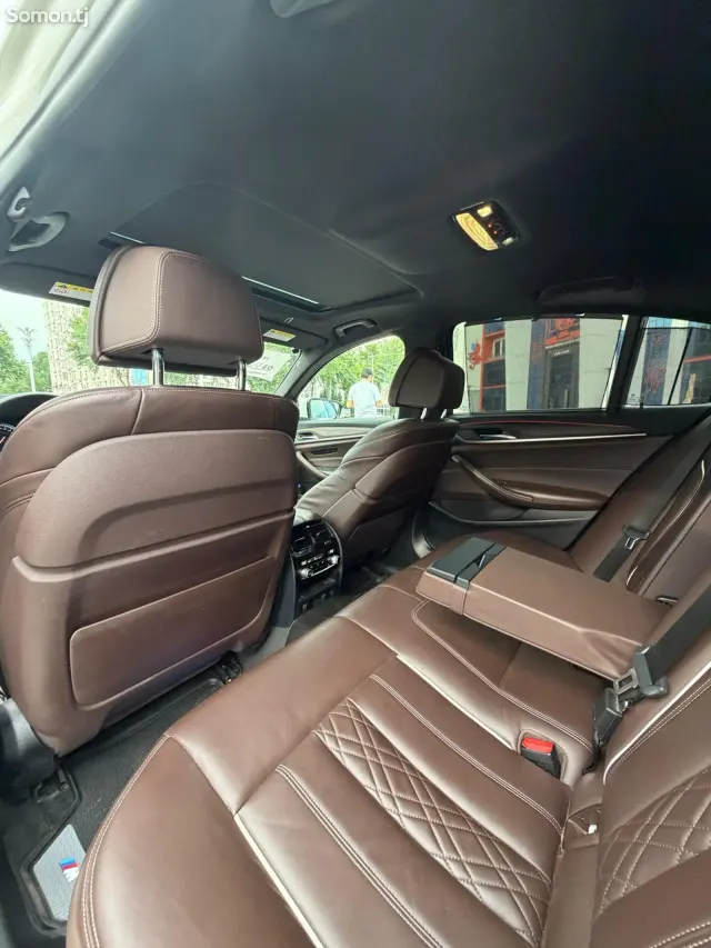 BMW 5 series 2017 · 2.0 AT