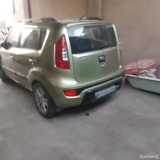 Kia Soul 2013 · AT
