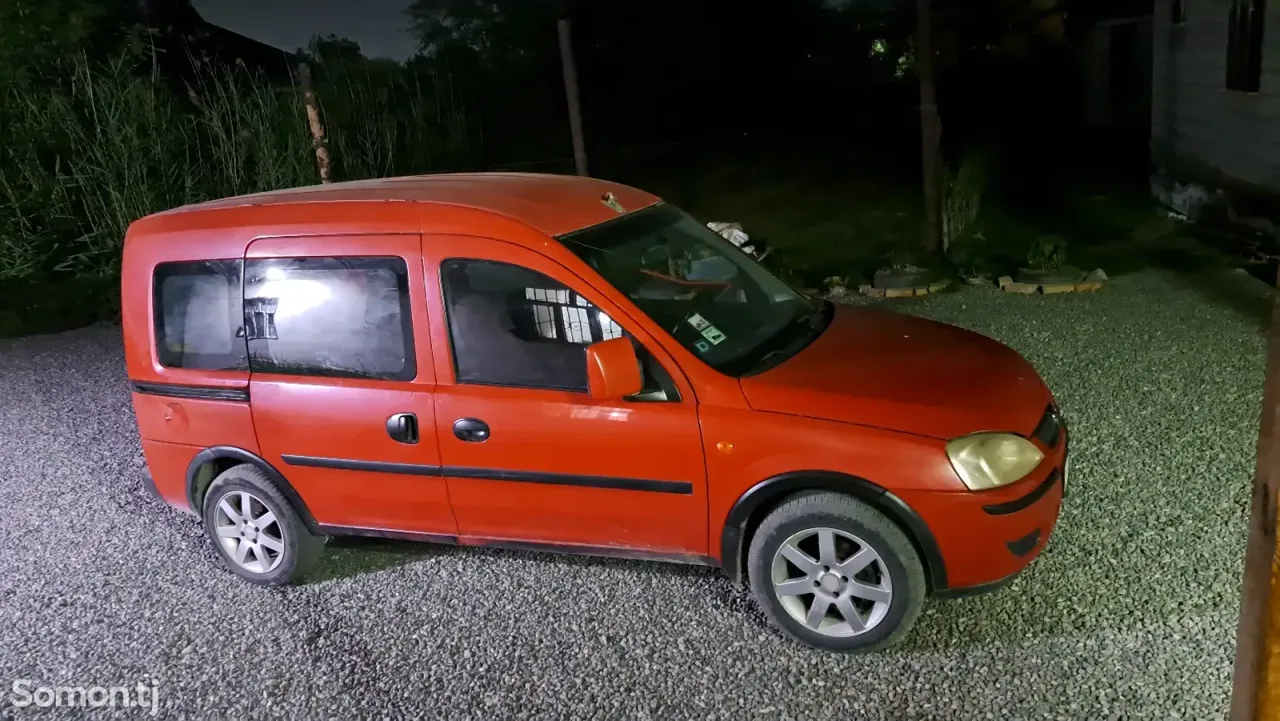 Opel Combo 2006 · 1.6 MT