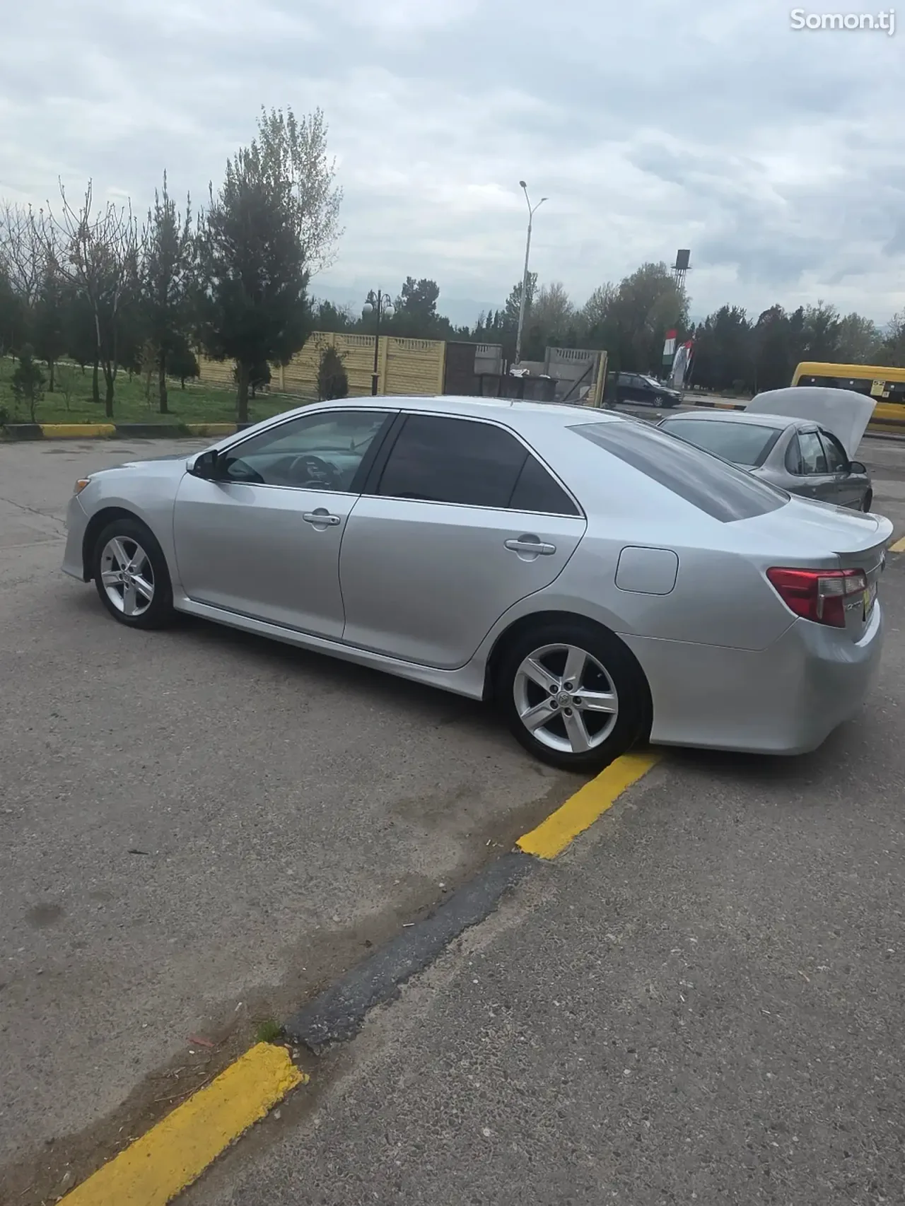 Toyota Camry 2013 · 2.5 AT
