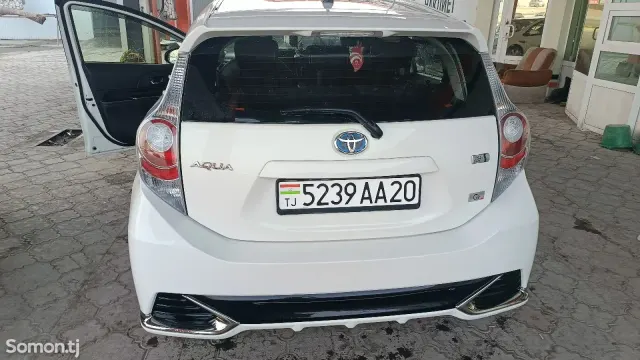 Toyota Aqua 2016 · 1.5 AT