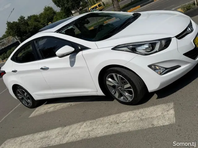 Hyundai Avante 2014 · 1.6 AT