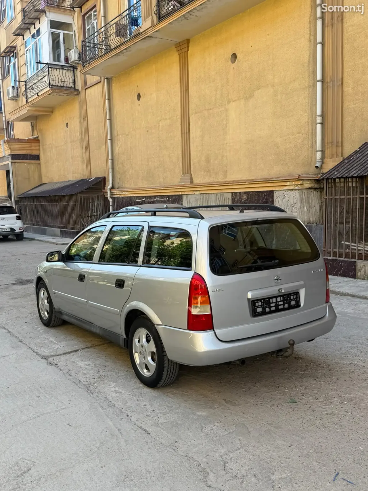 Opel Astra G 1999 · 1.6 MT