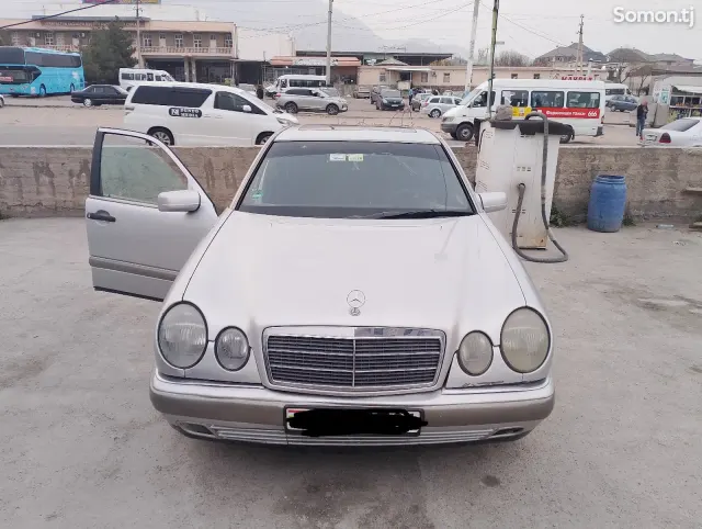 Mercedes-Benz E class 1996 · 2.0 MT
