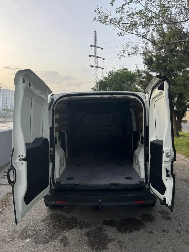 Opel Combo 2015 · 1.5 MT