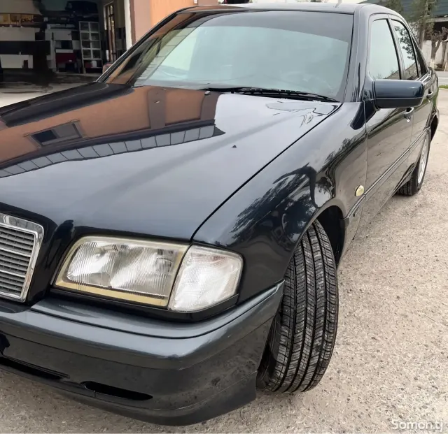 Mercedes-Benz S class 1999 · 1.8 AT