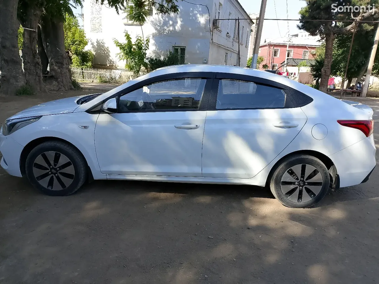 Hyundai Solaris 2019 · 1.4 MT