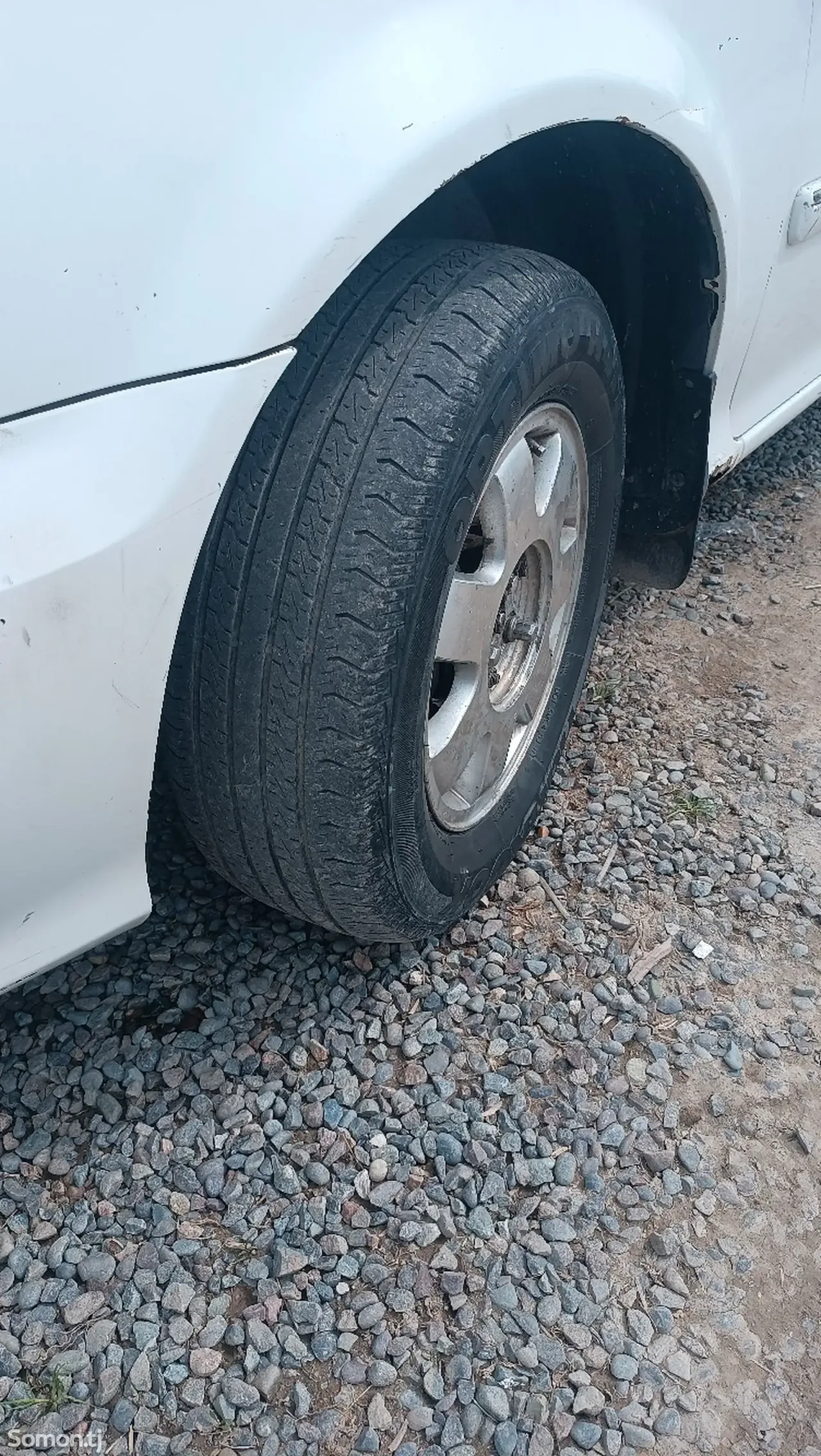 Kia Carnival 2001 · 1.8 MT