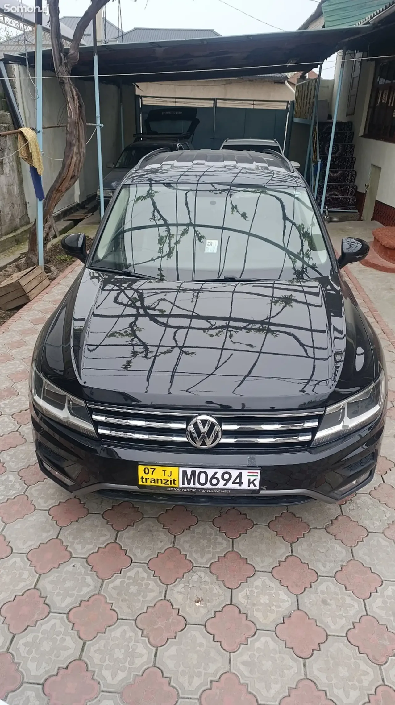 Volkswagen Tiguan 2018 · 2.0 AT