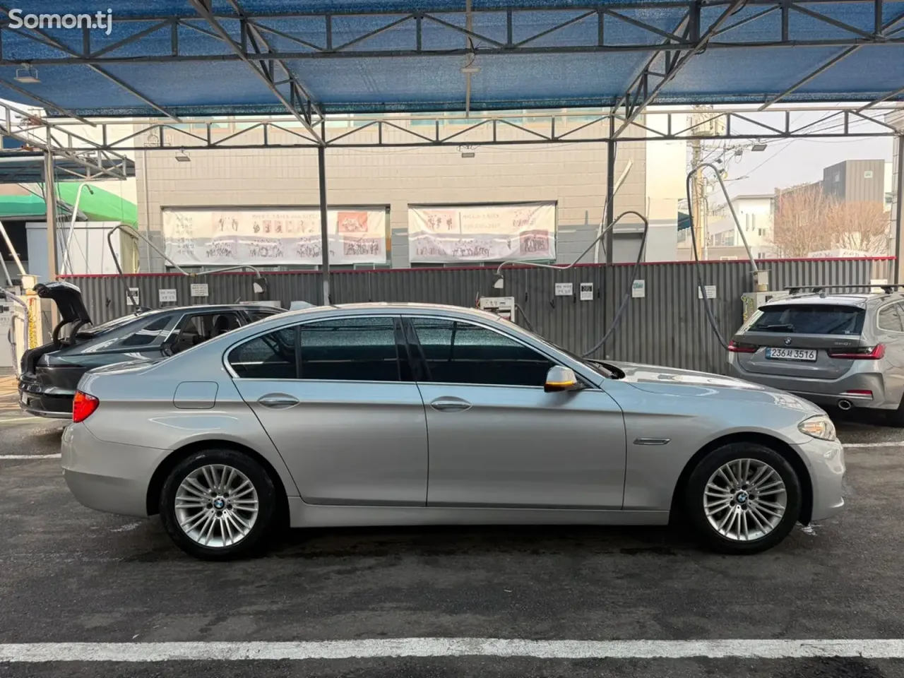 BMW 5 series 2015 · 2.0 AT