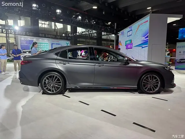 Toyota Camry 2026 · 2.0 AT