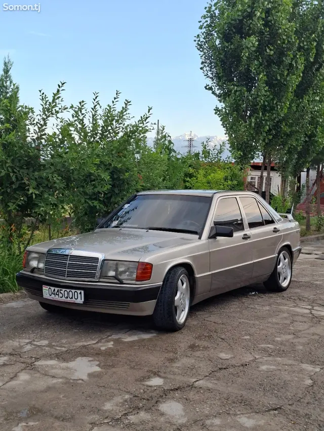 Mercedes-Benz W201 1991 · 1.8 AT