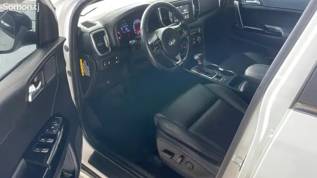 Kia Sportage 2016 · 2.0 AT