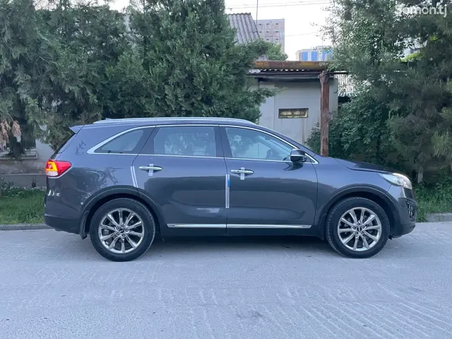 Kia Sorento 2016 · 2.0 AT