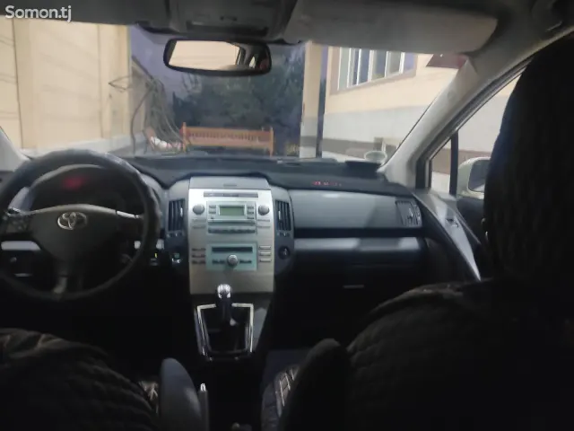 Toyota Corolla Verso 2006 · 1.8 MT