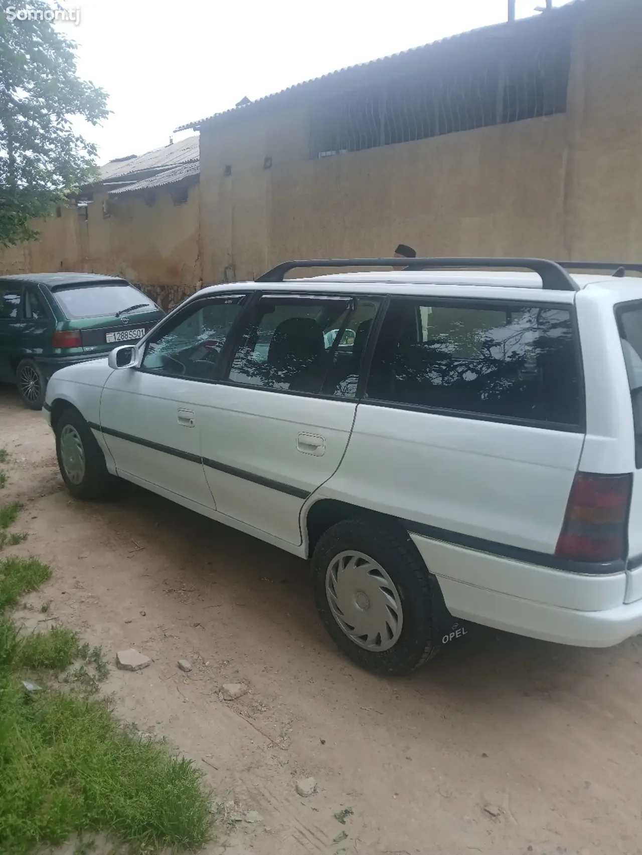 Opel Astra F 1995 · 1.6 MT