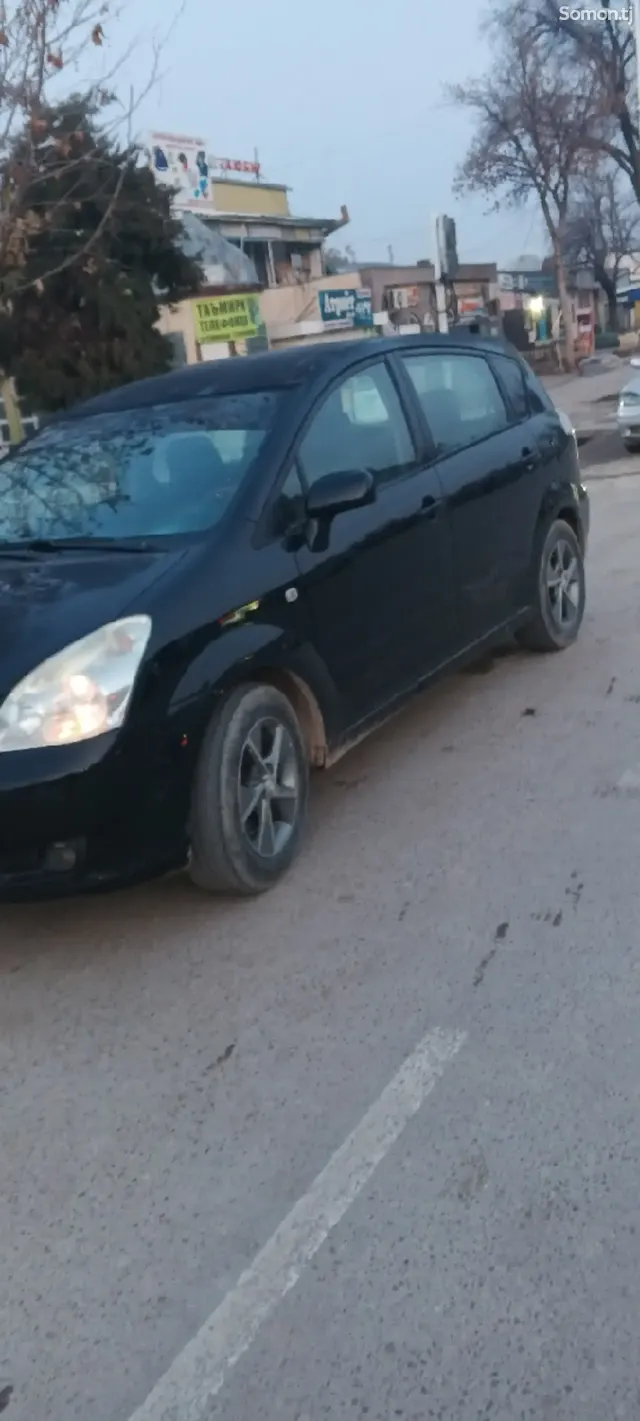 Toyota Corolla Verso 2006 · 1.8 MT