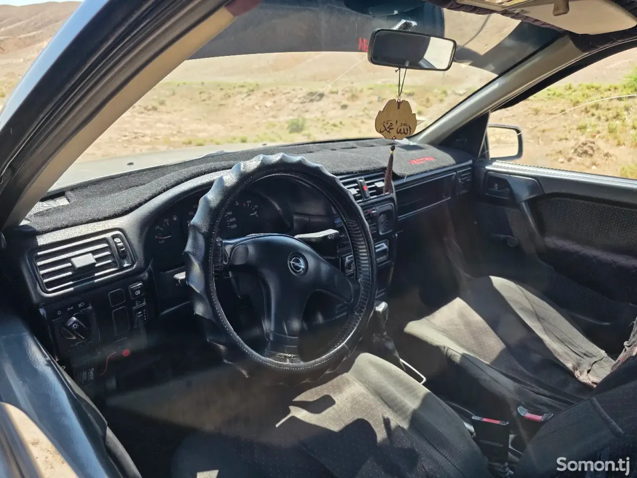 Opel Vectra B 1993 · 1.8 MT