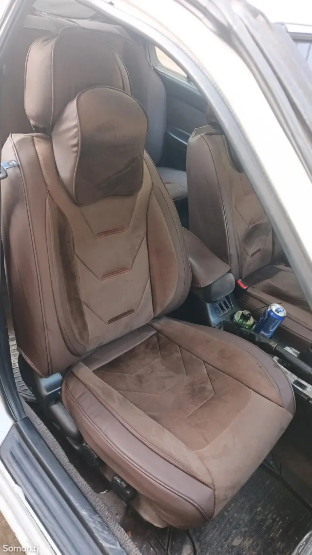 Nissan Cefiro 1994 · 2.0 MT