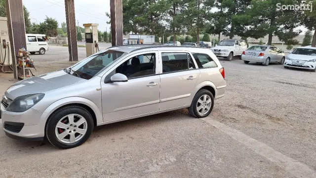 Opel Astra H 2007 · 1.6 MT