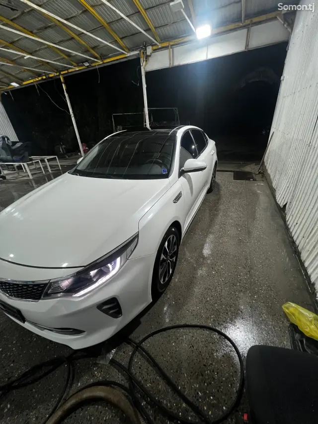 Kia K5 2015 · 2.0 AT