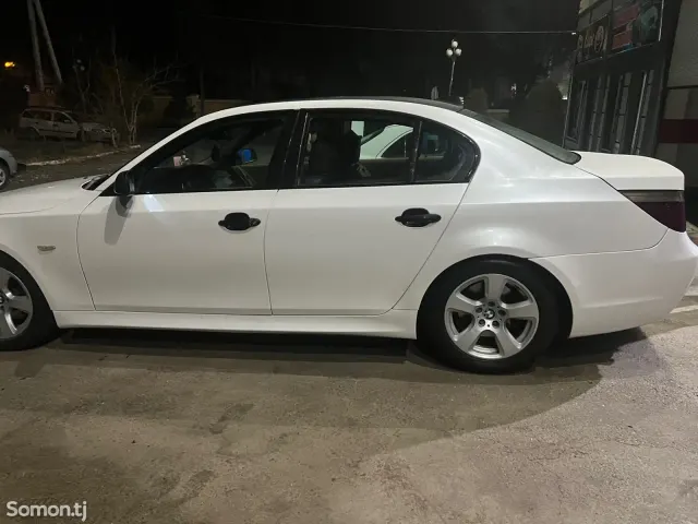 BMW M5 2004 · 2.0 AT