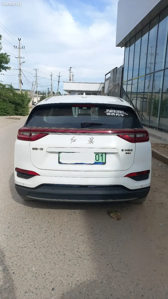 Hongqi E-HS3 2019 · AT
