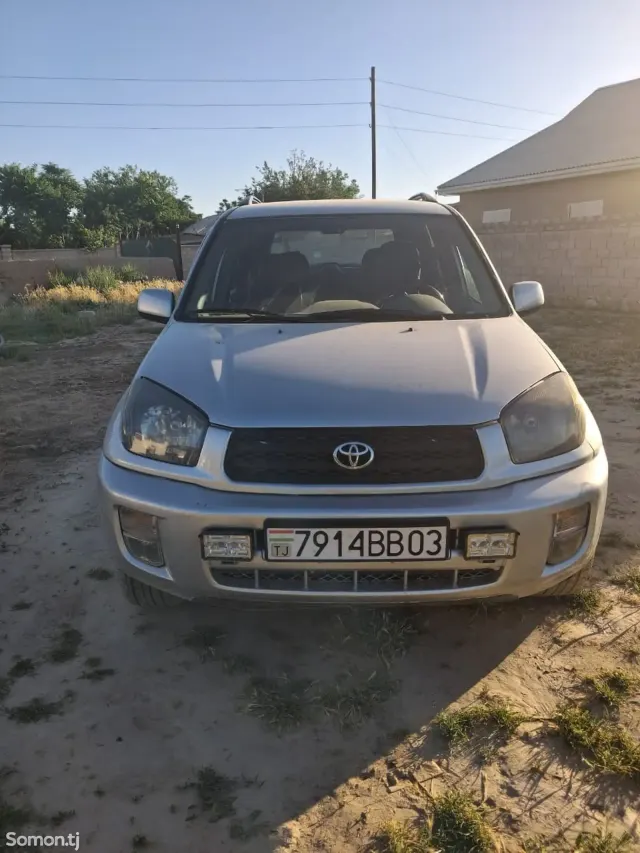 Toyota RAV 4 2002 · 1.8 MT